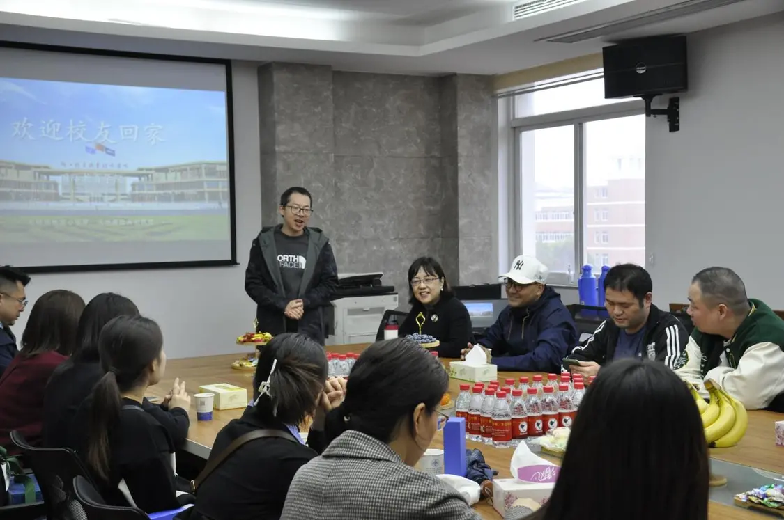 庆贺浙江伟德职院七秩再聚首 共绘新篇向未来 庆贺浙江伟德职院七秩再聚首 共绘新篇向未来