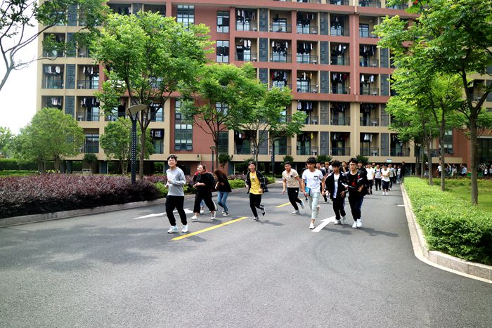 正文700-3.jpg